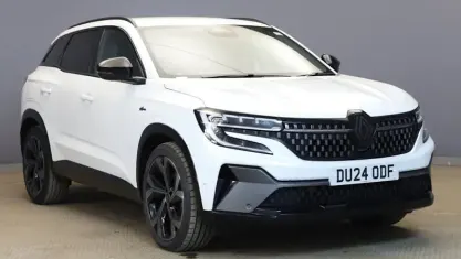 Used Renault Austral Techno Esprit Alpine 200 HP (147 kW) 2024 White SUV