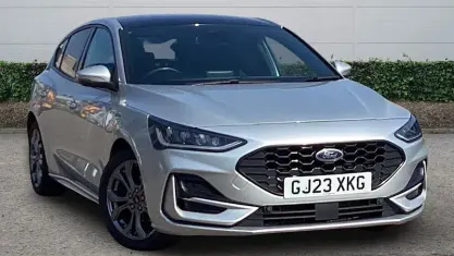 Used Ford Focus ST-Line 125 HP (91 kW) 2022 Silver Hatchback