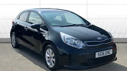 Used Kia Rio 84 HP (61 kW) 2016 Black Hatchback