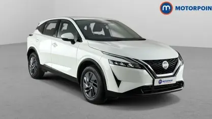 Used Nissan Qashqai Acenta Premium 140 HP (102 kW) 2022 White SUV