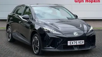 Used MG MG4 EV SE 319 kW (435 HP) 2025 Black Hatchback