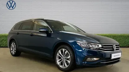 Used VW Passat SEL 150 HP (110 kW) 2023 Blue Estate