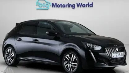 Gebraucht Peugeot 208 Allure+ 131 PS (96 kW) 2023 Kleinwagen
