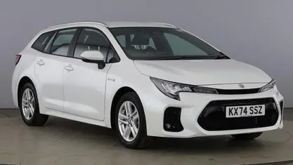 Used Suzuki Swace 140 HP (102 kW) 2024 White Estate