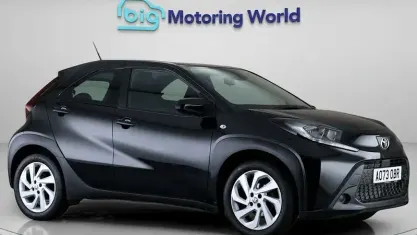Used Toyota Aygo X PURE 72 HP (52 kW) 2023 Black SUV