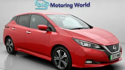 Used Nissan Leaf Tekna 110 kW (150 HP) 2022 Red Hatchback