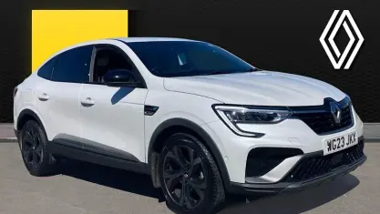 Begagnad Renault Arkana R.S. 140 HK (102 kW) 2023 Vit SUV