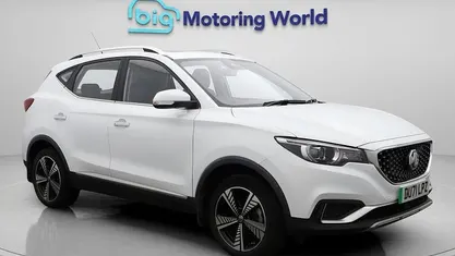 White Used 2021 MG ZS Exclusive Hatchback | £10,200 (Fair price)