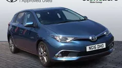 Blue Used 2016 Toyota Auris Hatchback | £9,500 (Fair price)