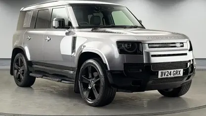 Used Land Rover Defender SE Dynamic 250 HP (183 kW) 2024 Eiger grey SUV