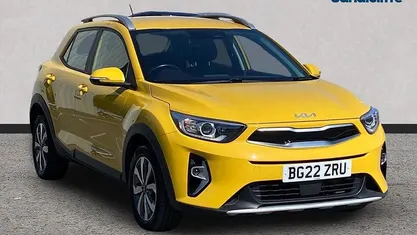 Używany Kia Stonic 101 KM (74 kW) 2024 Żółty SUV