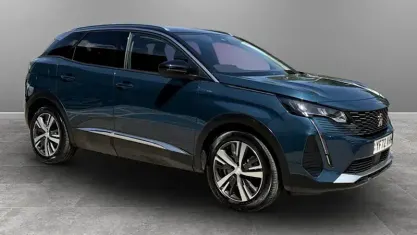 Begagnad Peugeot 3008 Allure+ 226 HK (166 kW) 2023 SUV