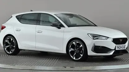 Used Cupra Leon 150 HP (110 kW) 2023 White Hatchback