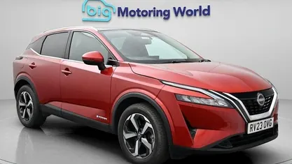 Begagnad Nissan Qashqai N-Connecta 190 HK (139 kW) 2023 Röd SUV