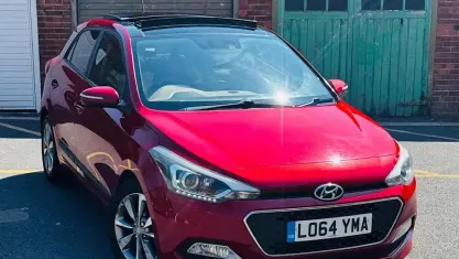 Used Hyundai i20 Premium SE 101 HP (74 kW) 2015 Red Hatchback