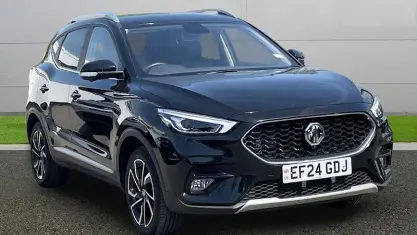 Usado MG ZS Exclusive 111 HP (81 kW) 2024 Preto SUV
