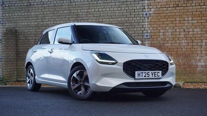Używany Suzuki Swift 82 KM (60 kW) 2025 Biały Hatchback