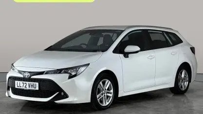 Used Toyota Corolla 122 HP (89 kW) 2022 White Estate
