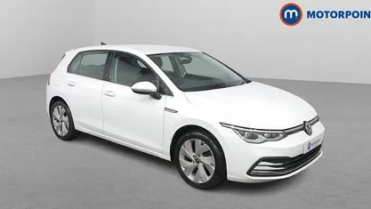 Used VW Golf VIII Style 131 HP (96 kW) 2024 Hatchback