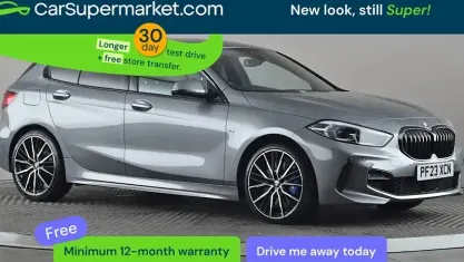 Begagnad BMW 118 M Sport 136 HK (100 kW) 2023 Grå Halvkombi