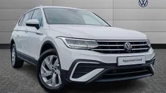 White Used 2022 VW Tiguan Allspace Life SUV | £25,998 (Fair price)