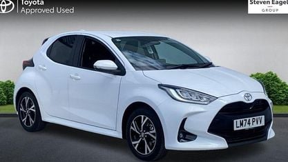 Usado Toyota Yaris Hybrid Design 116 HP (85 kW) 2025 Citadino