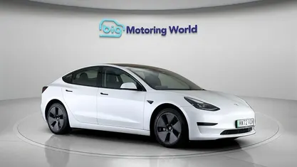 White Used 2022 Tesla Model 3 RWD Sedan | £19,300 (Fair price)