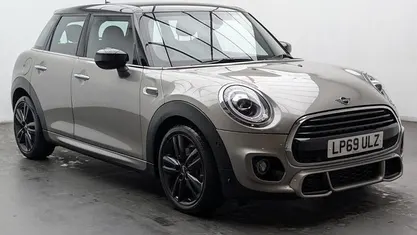 Used Mini Cooper Hatch 136 HP (100 kW) 2020 Silver Hatchback