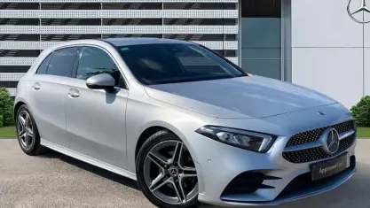 Begagnad Mercedes A180 Executive 136 HK (100 kW) 2020 Silver Halvkombi