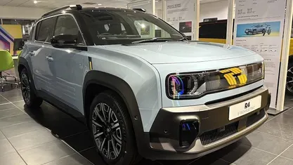 New Renault R4 Iconic 110 kW (150 HP) 2025 Estate