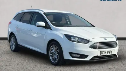 Used Ford Focus Zetec 125 HP (91 kW) 2017 White Estate