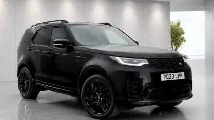 Used Land Rover Discovery 5 SE Dynamic 300 HP (220 kW) 2023 Black SUV