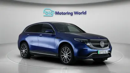 Usado Mercedes EQC400 AMG line 300 kW (408 HP) 2022 Azul SUV
