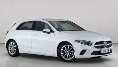 Used Mercedes A180 136 HP (100 kW) 2018 White Hatchback