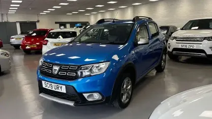 Used Dacia Sandero Essentiel 90 HP (66 kW) 2019 Blue Hatchback