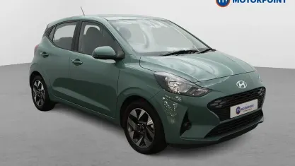 Used Hyundai i10 Advanced 67 HP (49 kW) 2024 Green Hatchback