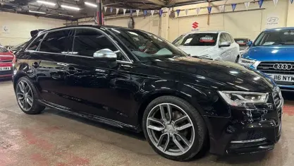 Second-hand Audi A3 Sportback S-Line 110 CP (80 kW) 2017 Hatchback