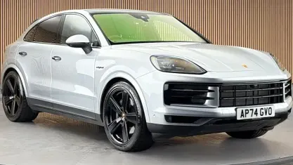 Used Porsche Cayenne 470 HP (345 kW) 2025 Silver SUV