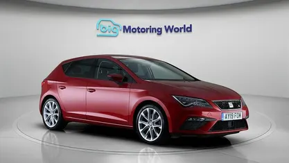 Used Seat Leon FR Sport 150 HP (110 kW) 2019 Red Hatchback