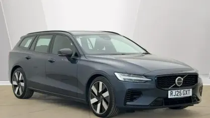 Usado Volvo V60 CC Plus 250 HP (183 kW) 2023 Carrinha