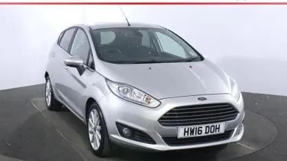 Used Ford Fiesta Titanium 101 HP (74 kW) 2016 Silver Hatchback