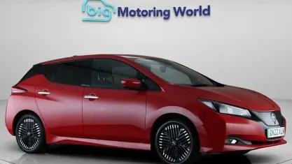 Used Nissan Leaf N-Connecta 110 kW (150 HP) 2022 Red Hatchback