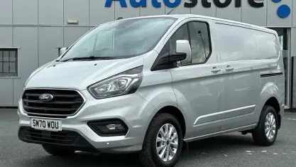 Begagnad Ford Transit Custom Limited 131 HK (96 kW) 2023 Van