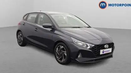 Begagnad Hyundai i20 101 HK (74 kW) 2021 Grå Halvkombi