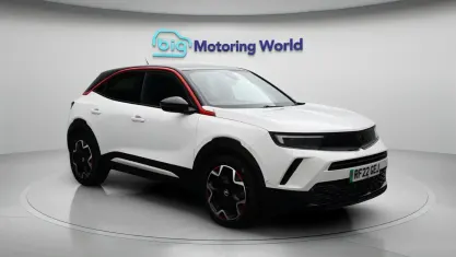 Used Vauxhall Mokka SRi 100 kW (136 HP) 2022 White SUV