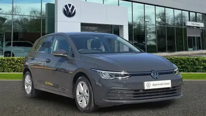 Used VW Golf VIII Life 131 HP (96 kW) 2024 Grey Hatchback