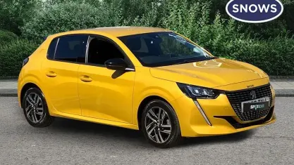 Used Peugeot 208 Allure+ 102 HP (75 kW) 2023 Yellow Hatchback