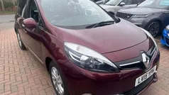 Red Used 2015 Renault Scénic III Dynamique MPV | £7,995 (A bit pricey)