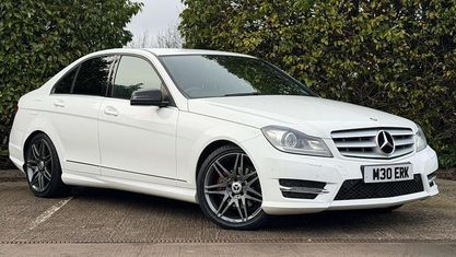 Używany Mercedes C220 AMG 170 KM (125 kW) 2012 Biały Sedan/Limuzyna