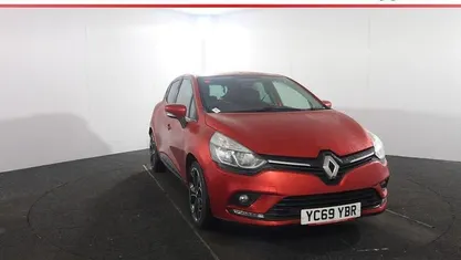Used Renault Clio IV Iconic 90 HP (66 kW) 2019 Red Hatchback